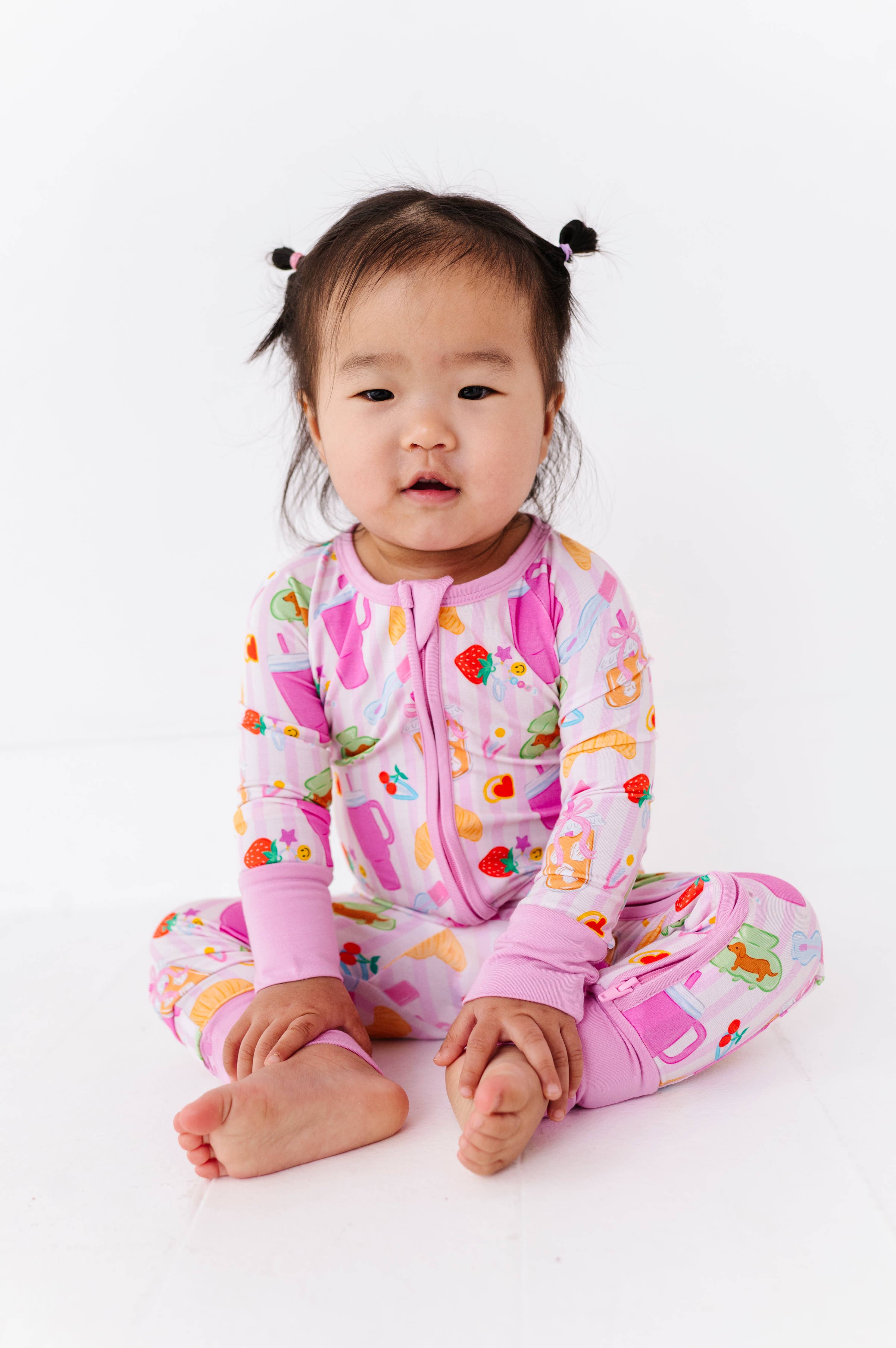 Kiki + Lulu: Convertible Footies - A Few of My Favorite Things