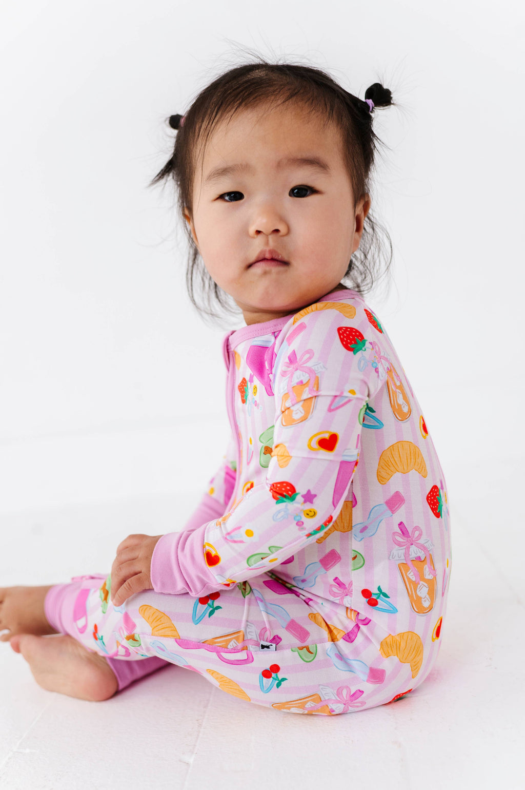 Kiki + Lulu: Convertible Footies - A Few of My Favorite Things
