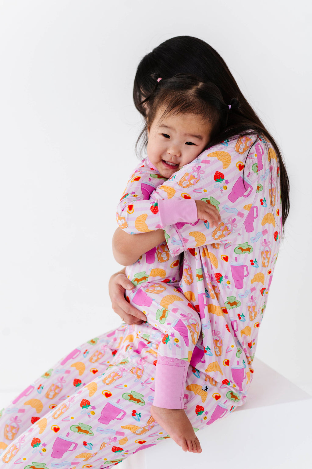 Kiki + Lulu: Women's Lounge Set - A Few of My Favorite Things