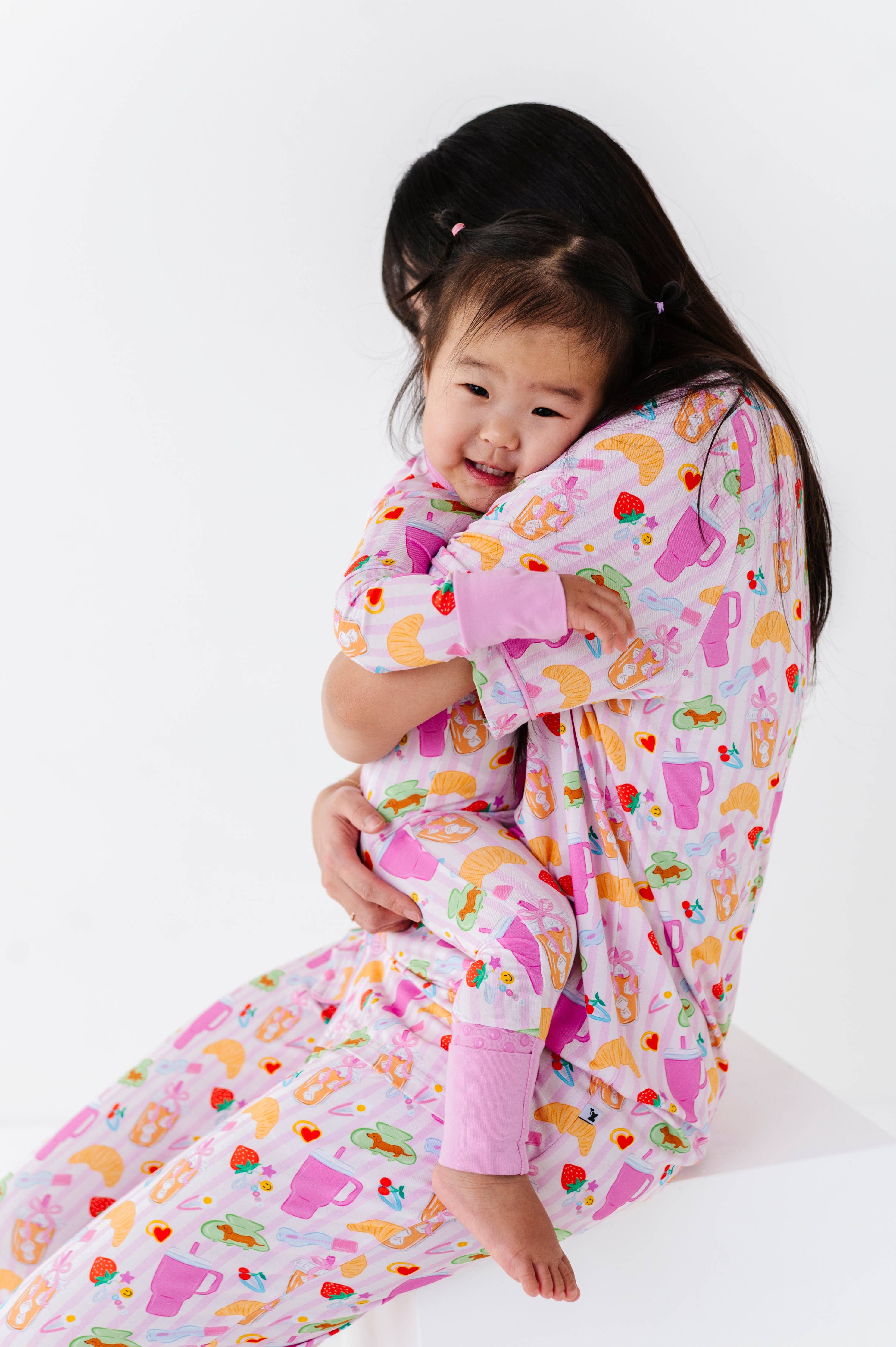Kiki + Lulu: Women's Lounge Set - A Few of My Favorite Things