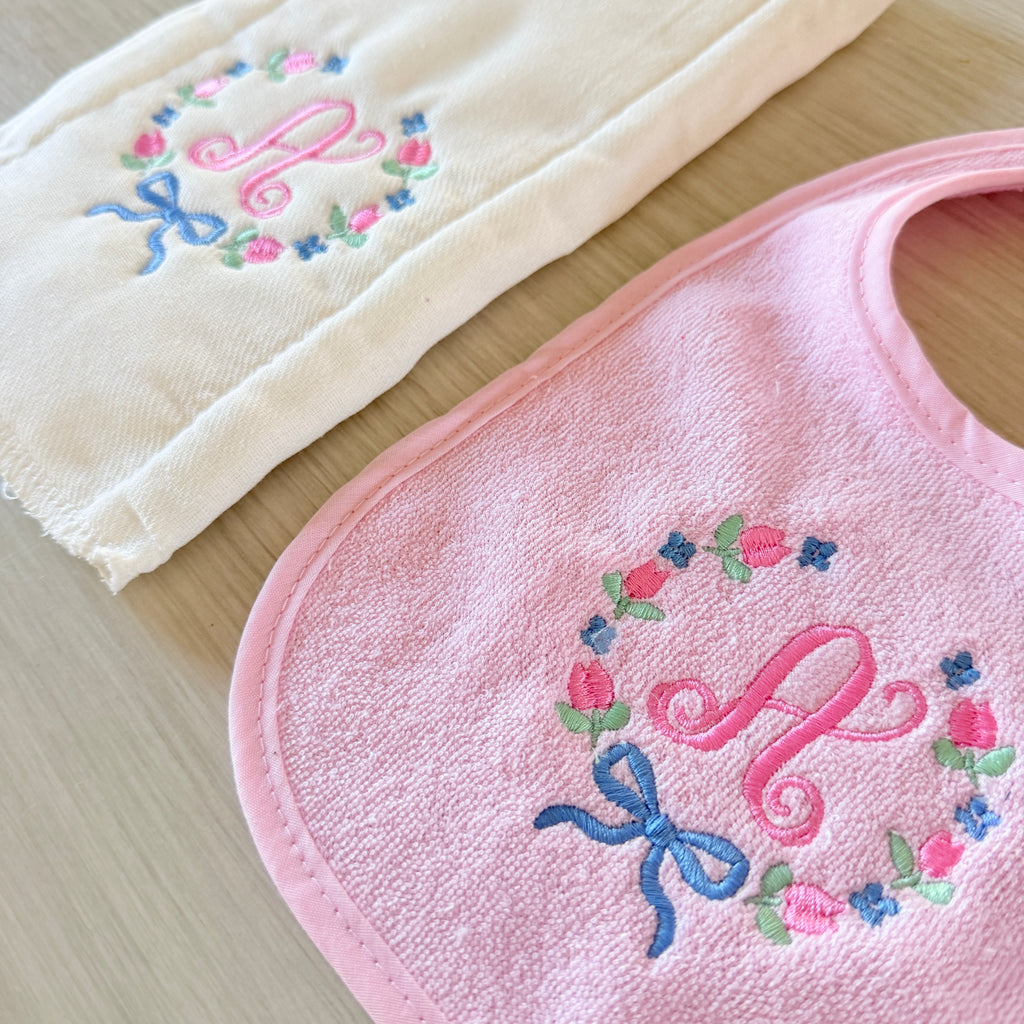 Tulip Wreath Bib and Burp Cloth Set