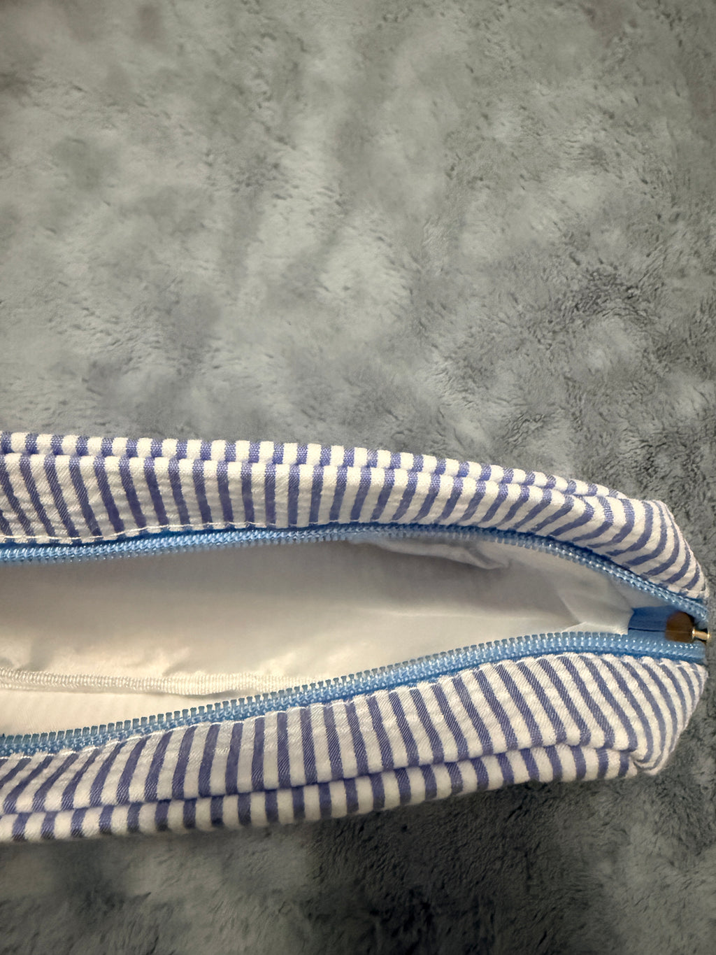 Cape Baby Crab seersucker pouch